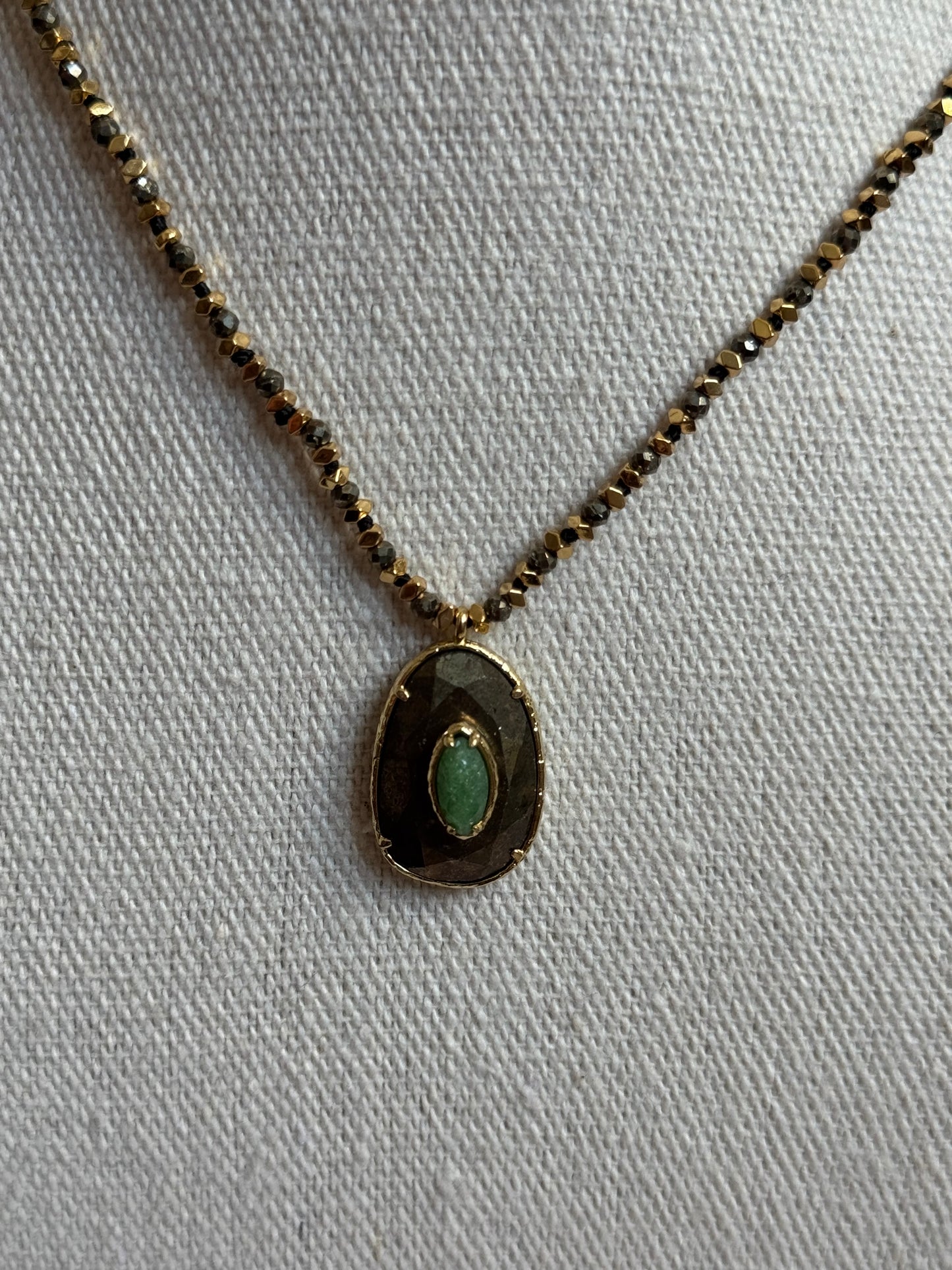Collier Alex