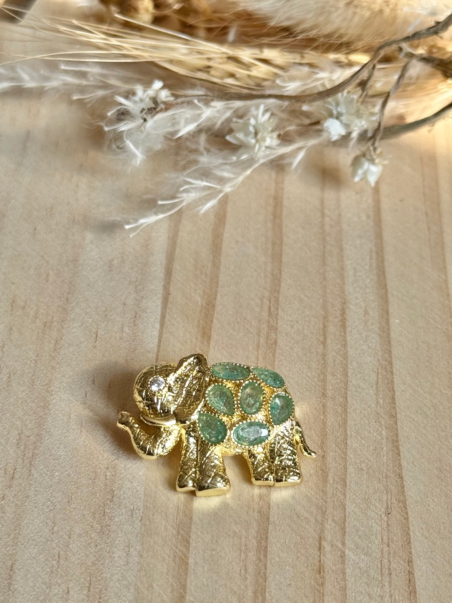 Broche éléphant verte