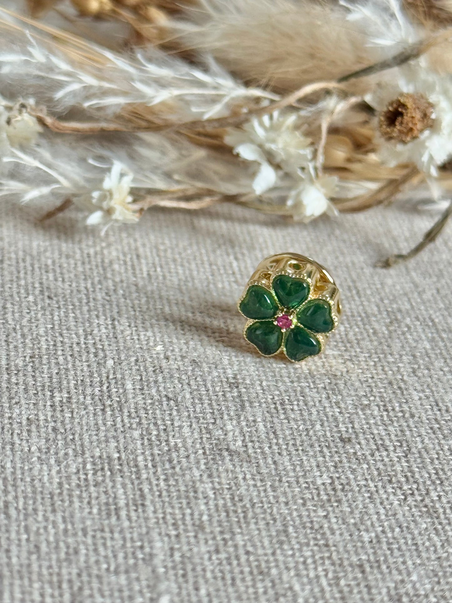 Pin's trèfle vert mini