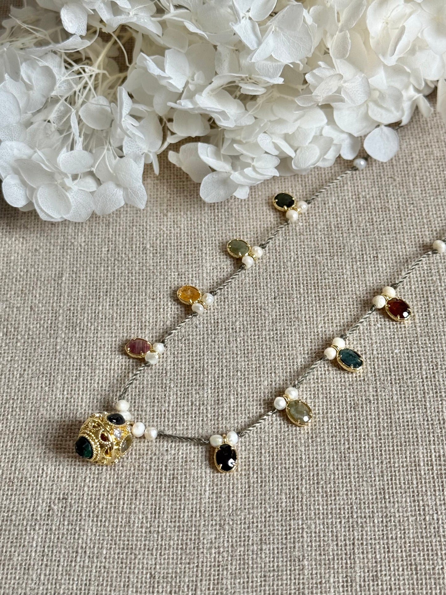 Collier Miranda gris