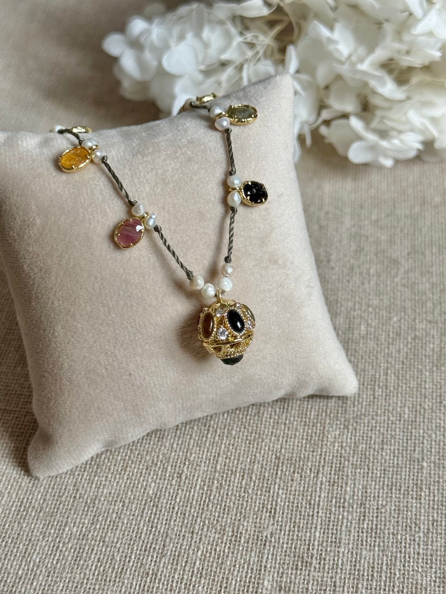 Collier Miranda gris