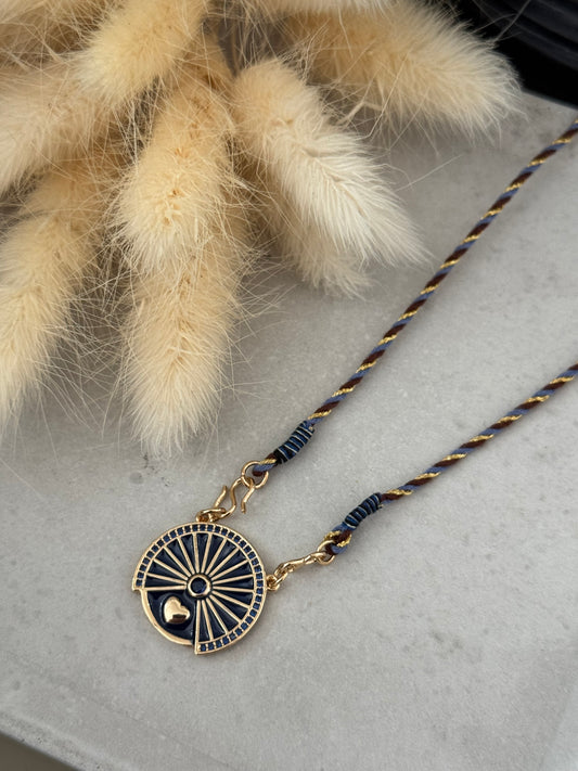 Collier Saskia bleu nuit