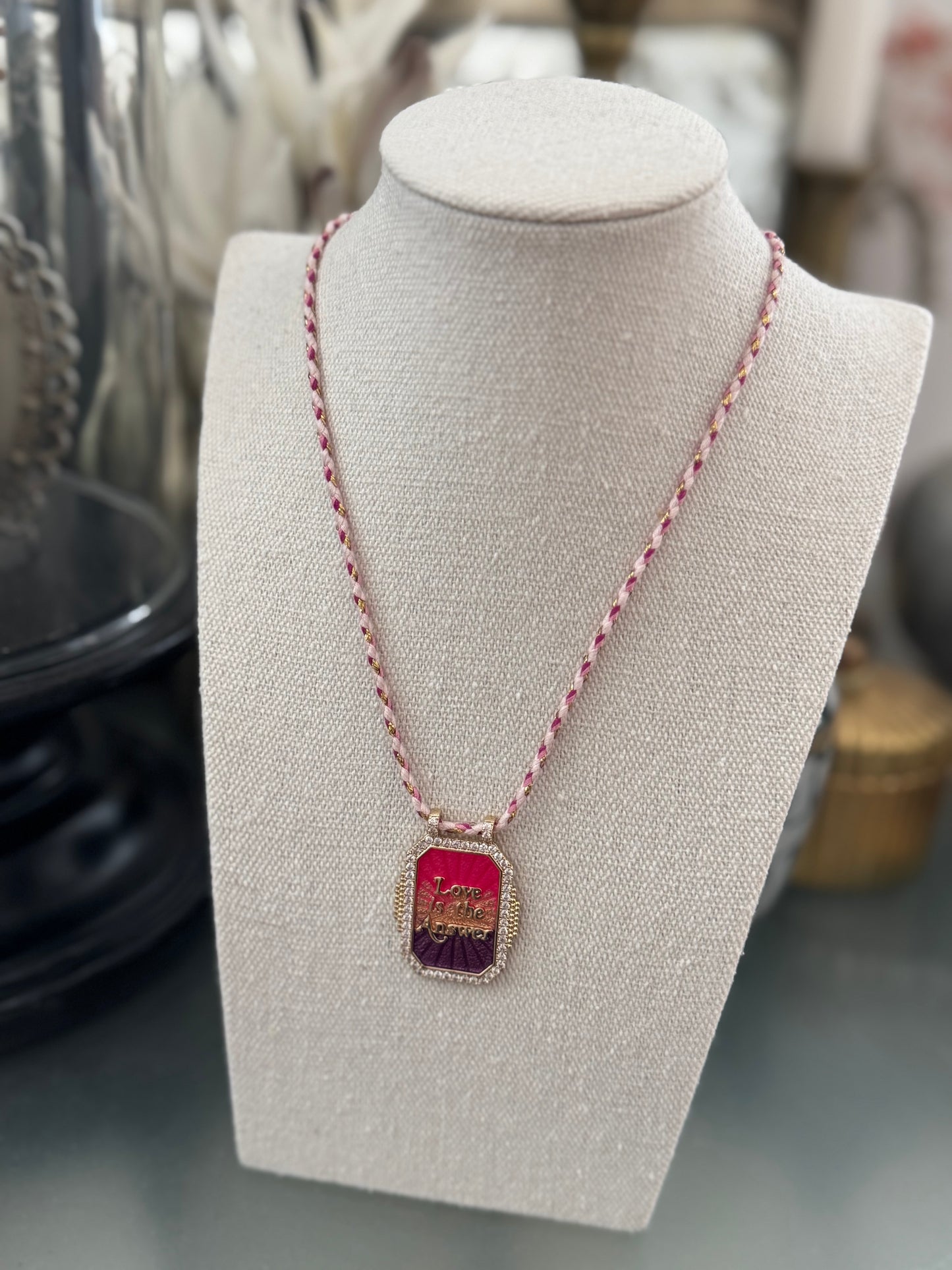 Collier Love