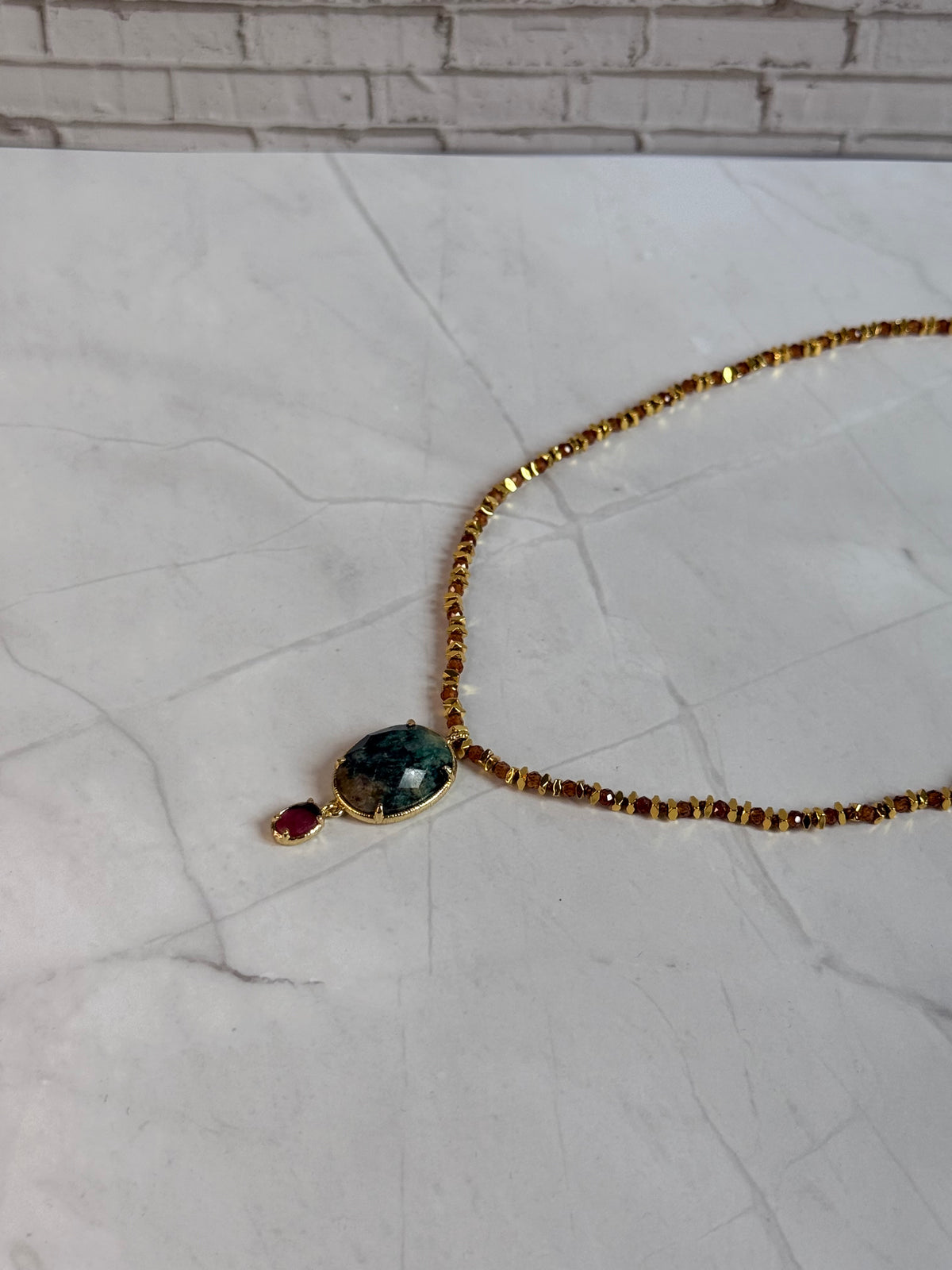 Collier Vicky rubis zoïsite