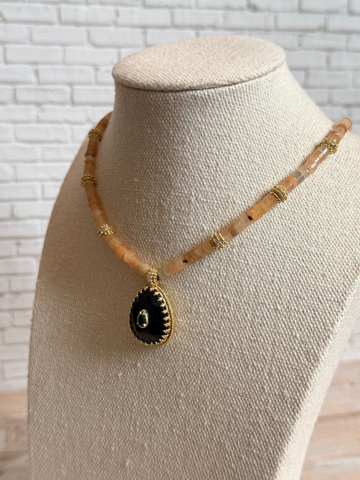 Collier Joséphine obsidienne dorée