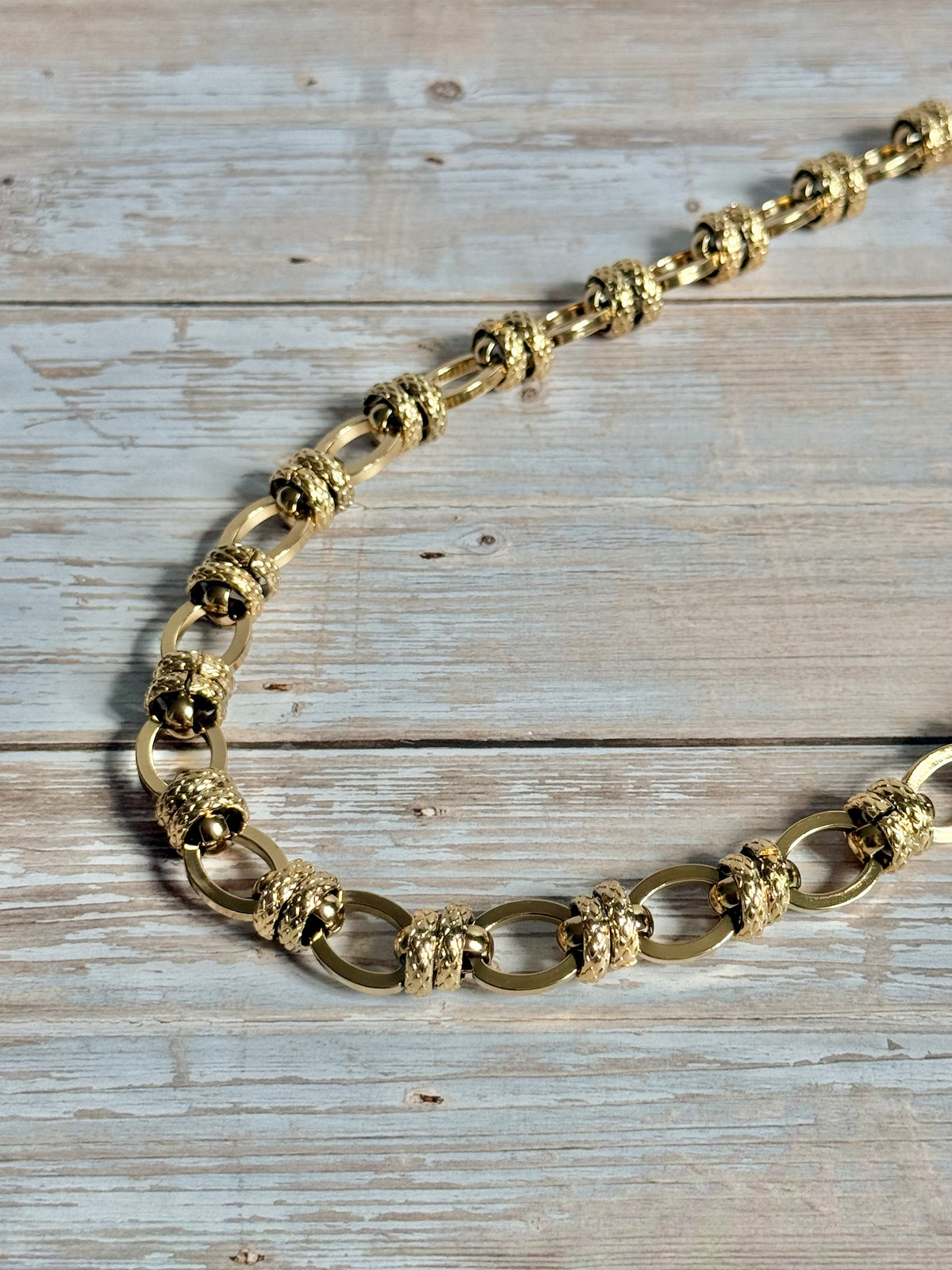 Collier Irina