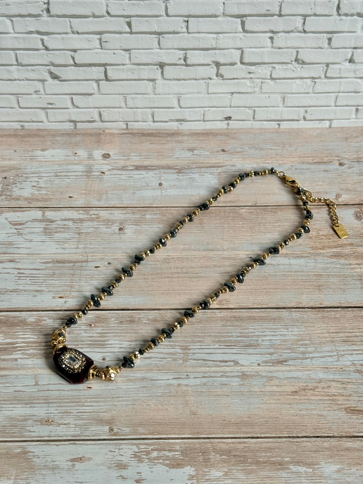 Collier Verona
