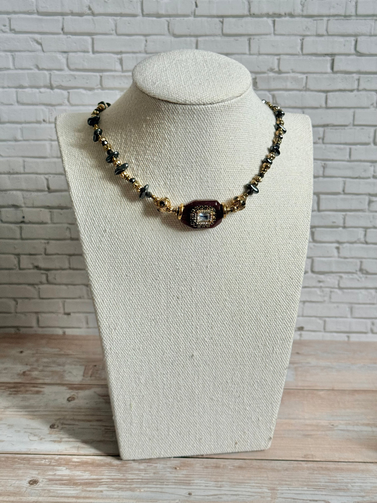 Collier Verona