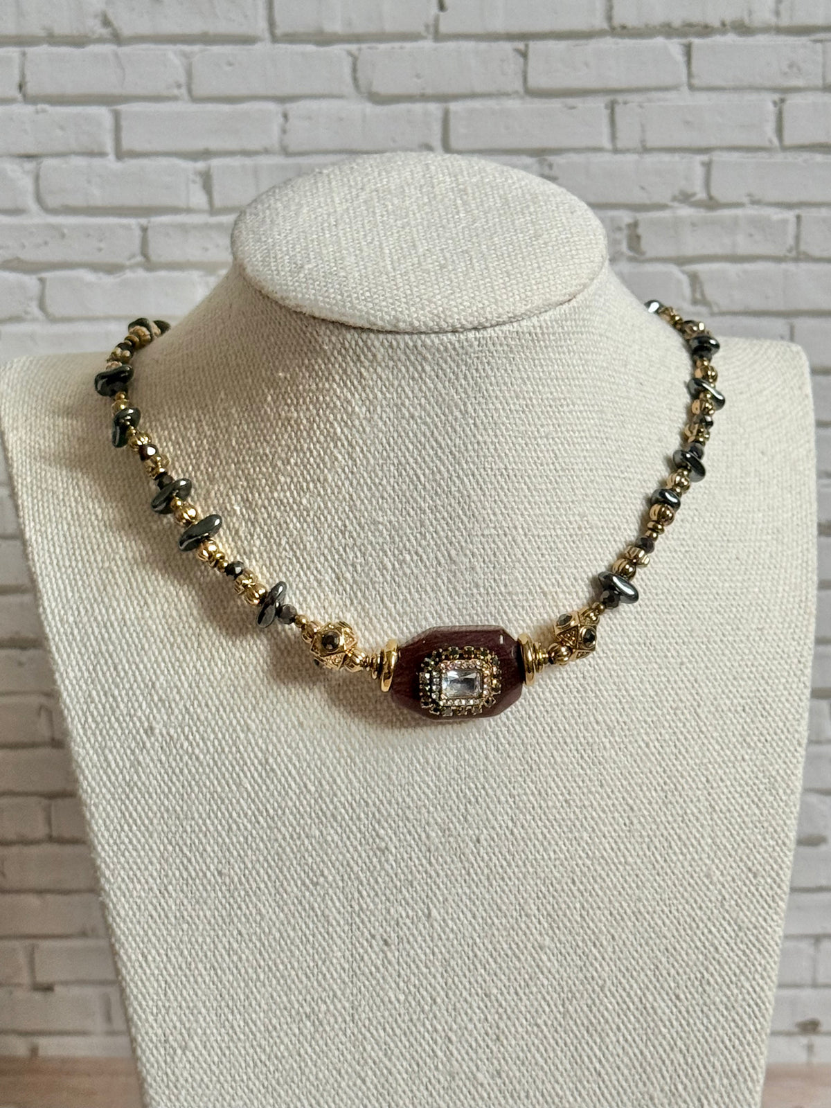 Collier Verona