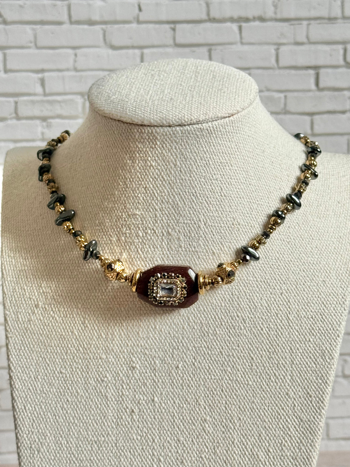 Collier Verona