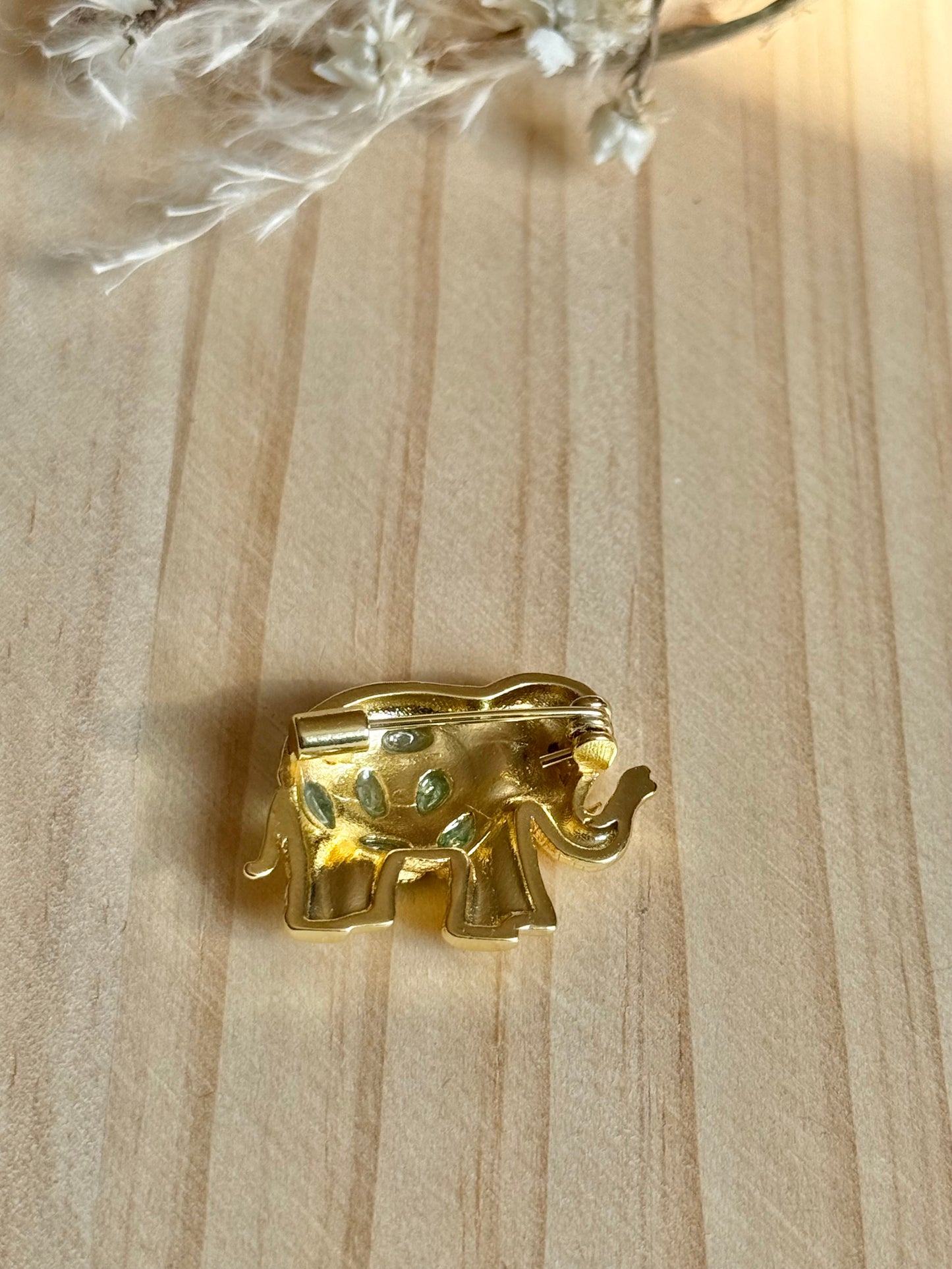 Broche éléphant verte