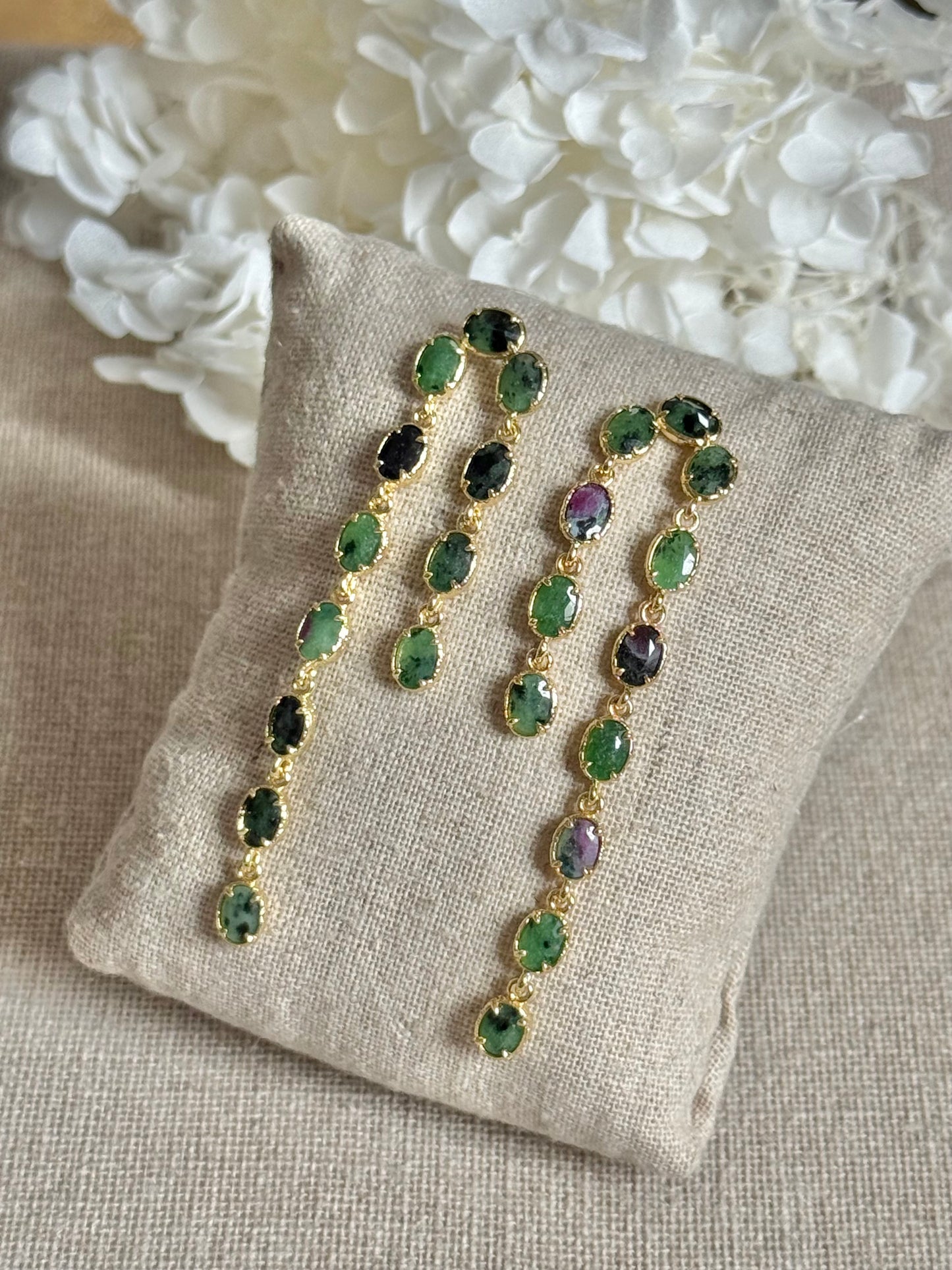 Boucles d'oreilles Judith rubis zoïsites