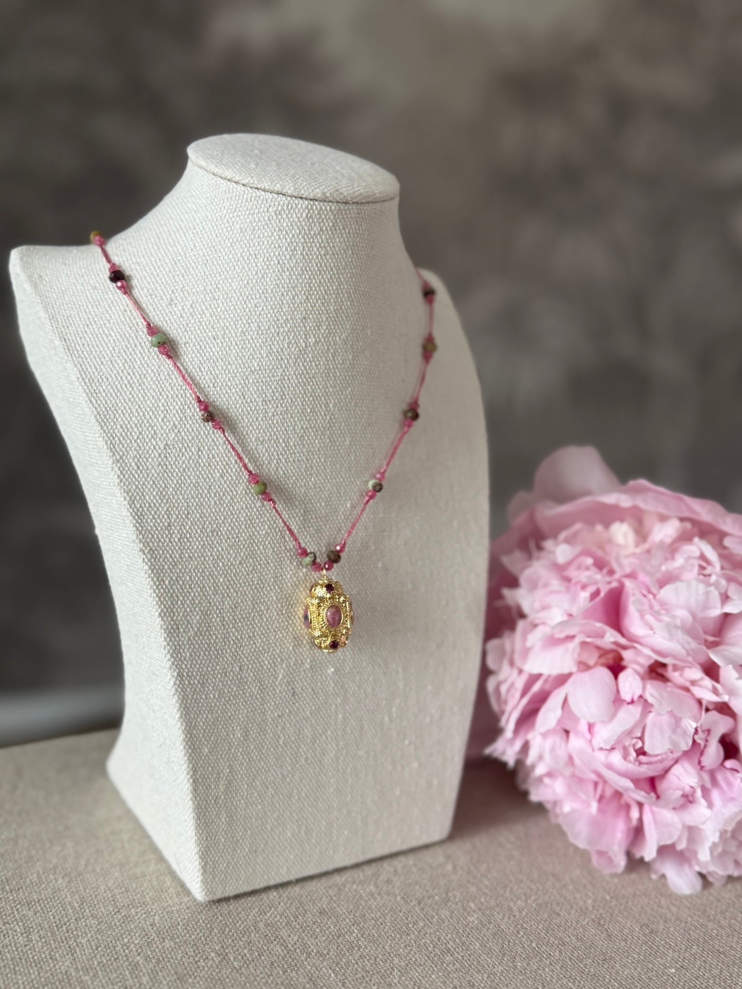 Collier Ellie