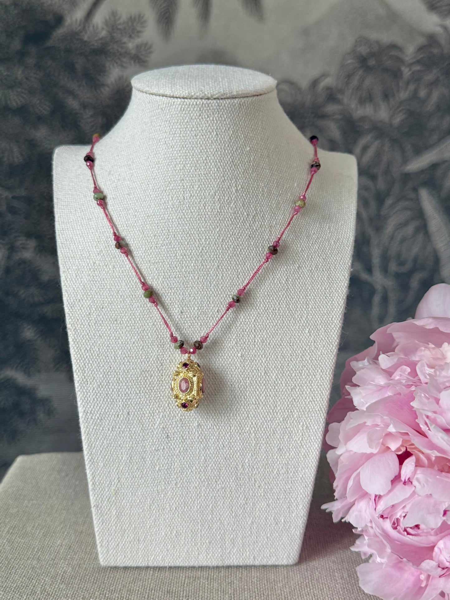 Collier Ellie